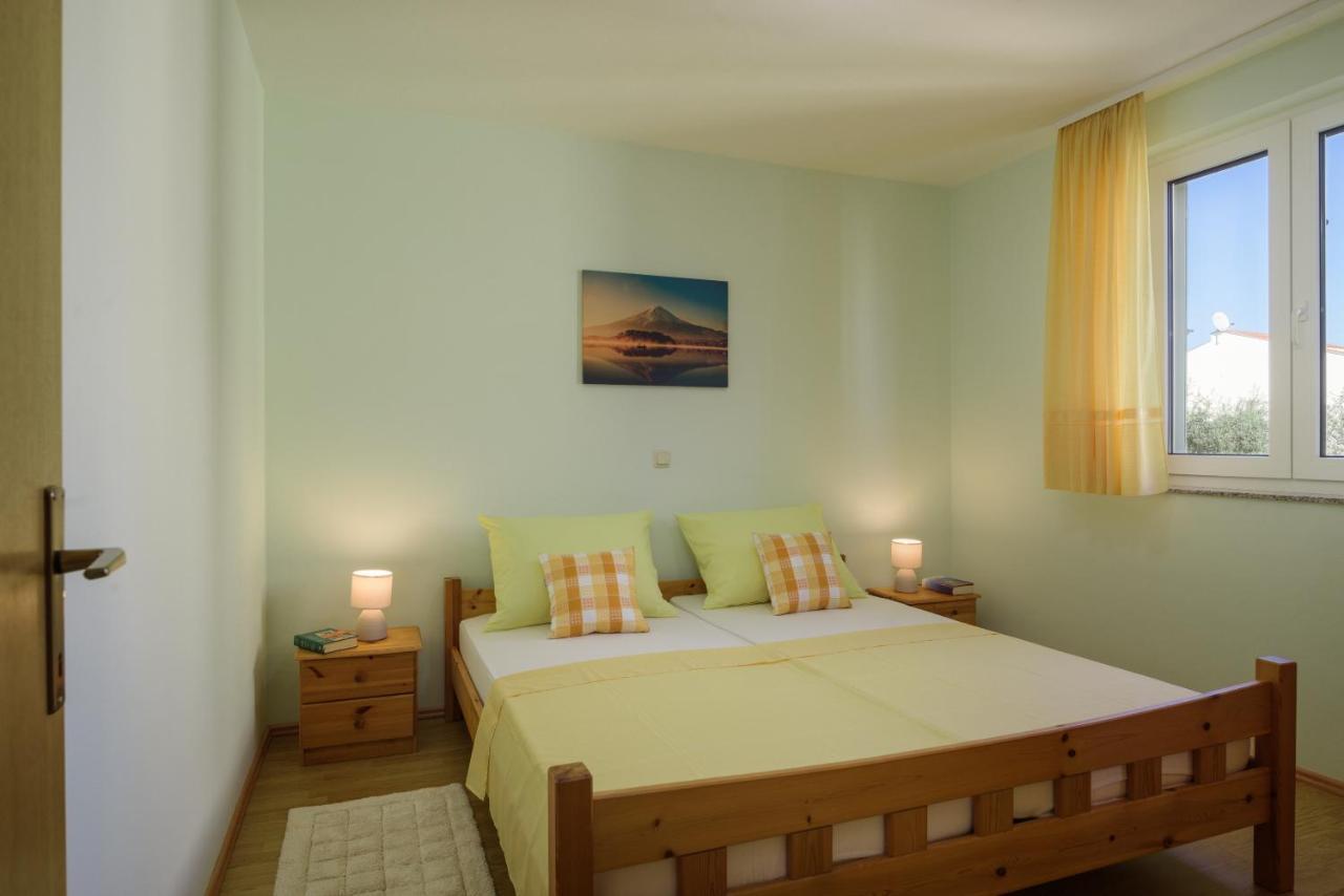 Apartmani Emil Трогир Экстерьер фото