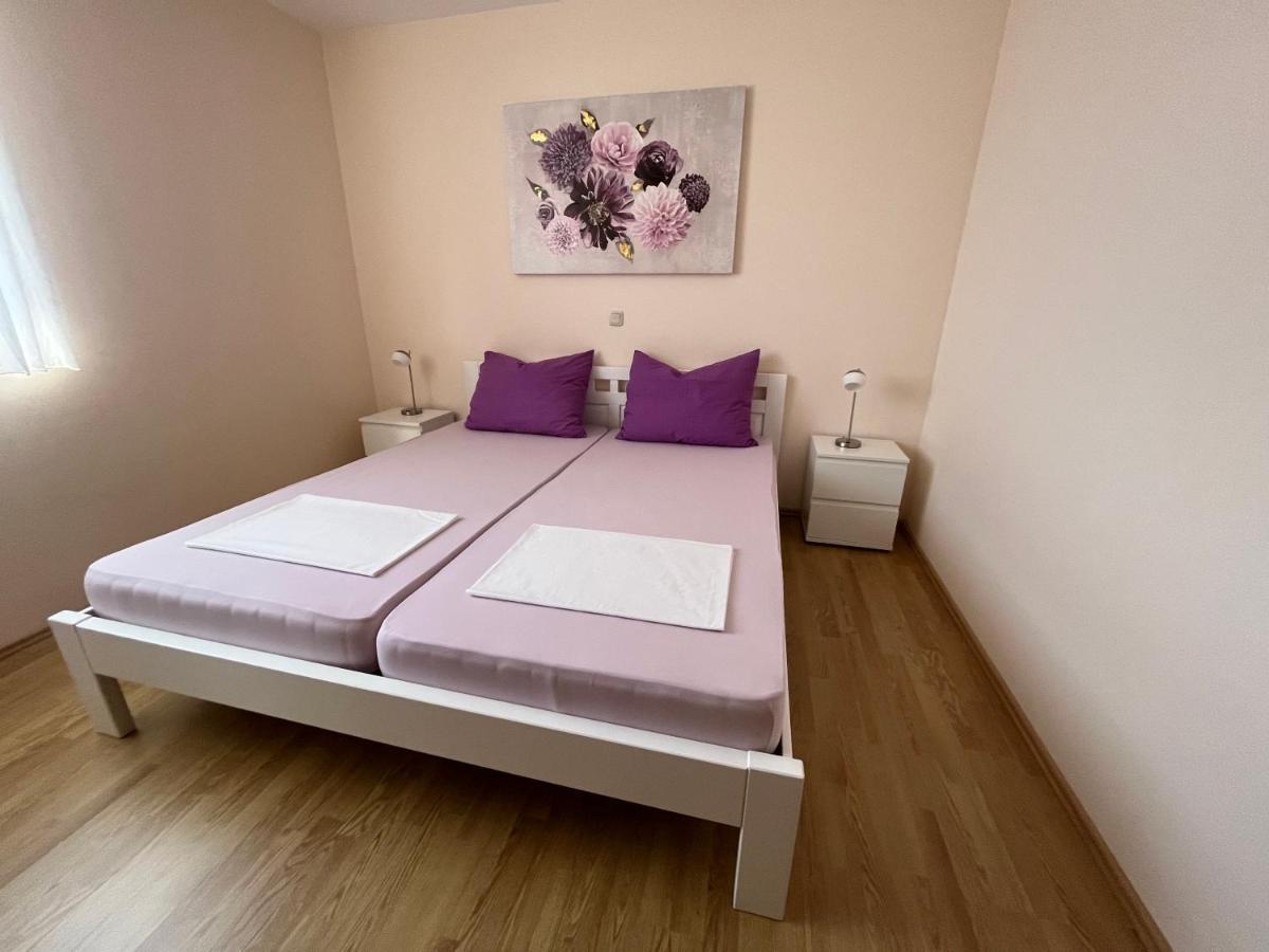 Apartmani Emil Трогир Экстерьер фото