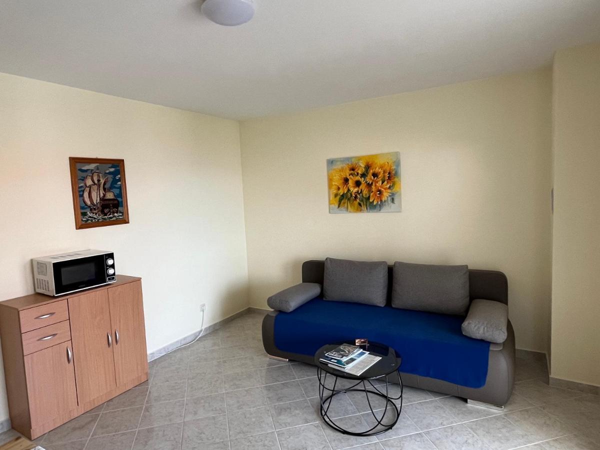 Apartmani Emil Трогир Экстерьер фото